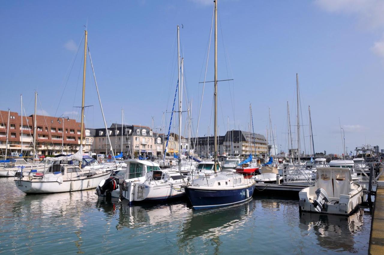 Le levant - avec loggia - à 20m de la plage Courseulles-sur-Mer Extérieur photo